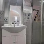 Lilly House * Катания